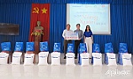 Trao quà tết và suất khám, chữa bệnh miễn phí cho người dân khó khăn