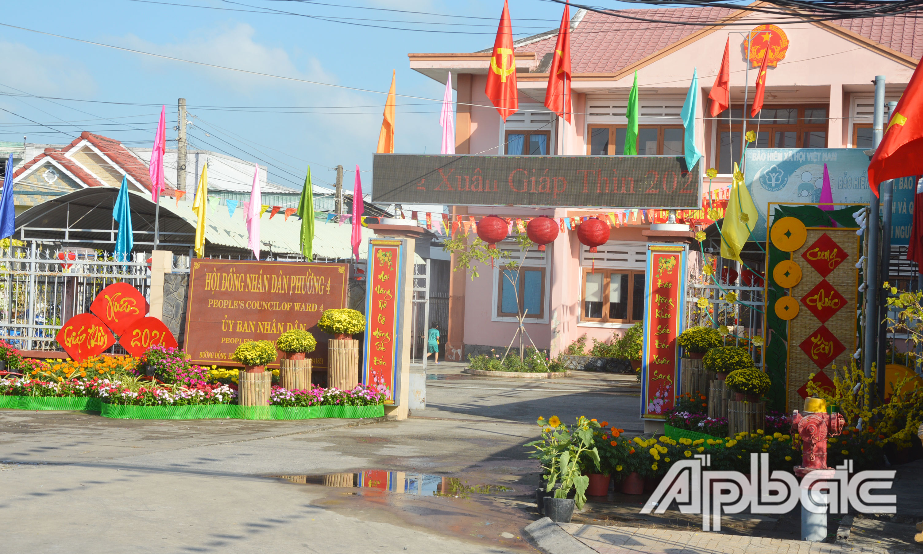 Phường 4, TX. Gò Công tổ chức trang trí tuyến đường và cụm tiểu cảnh đặc sắc.