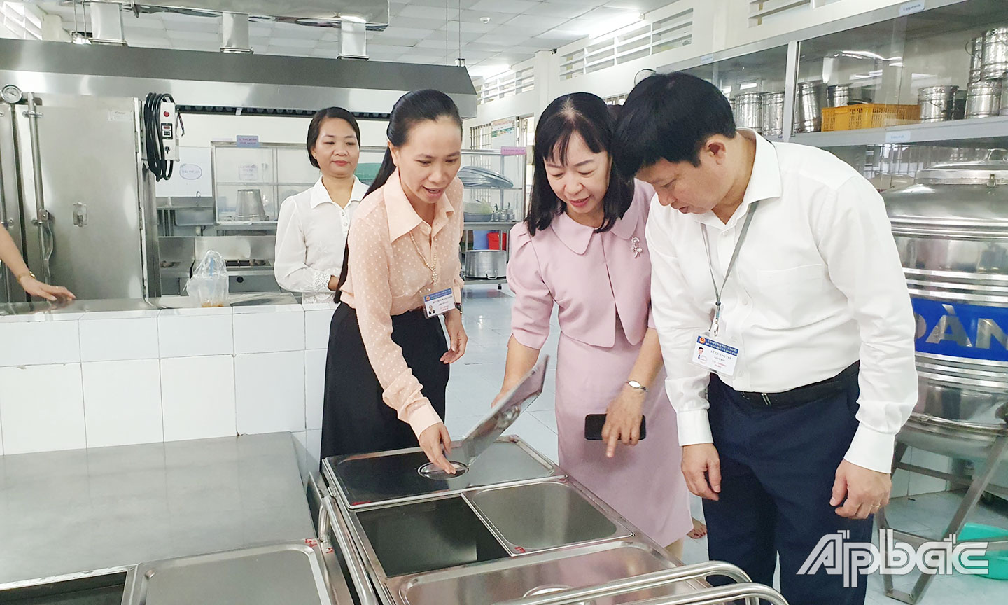  Đoàn công tác Sở GD-ĐT tỉnh Tiền Giang kiểm tra công tác chuẩn bị đón  học sinh trở lại trường sau tết của Trường Mầm non Sao Sáng, TP. Mỹ Tho. 