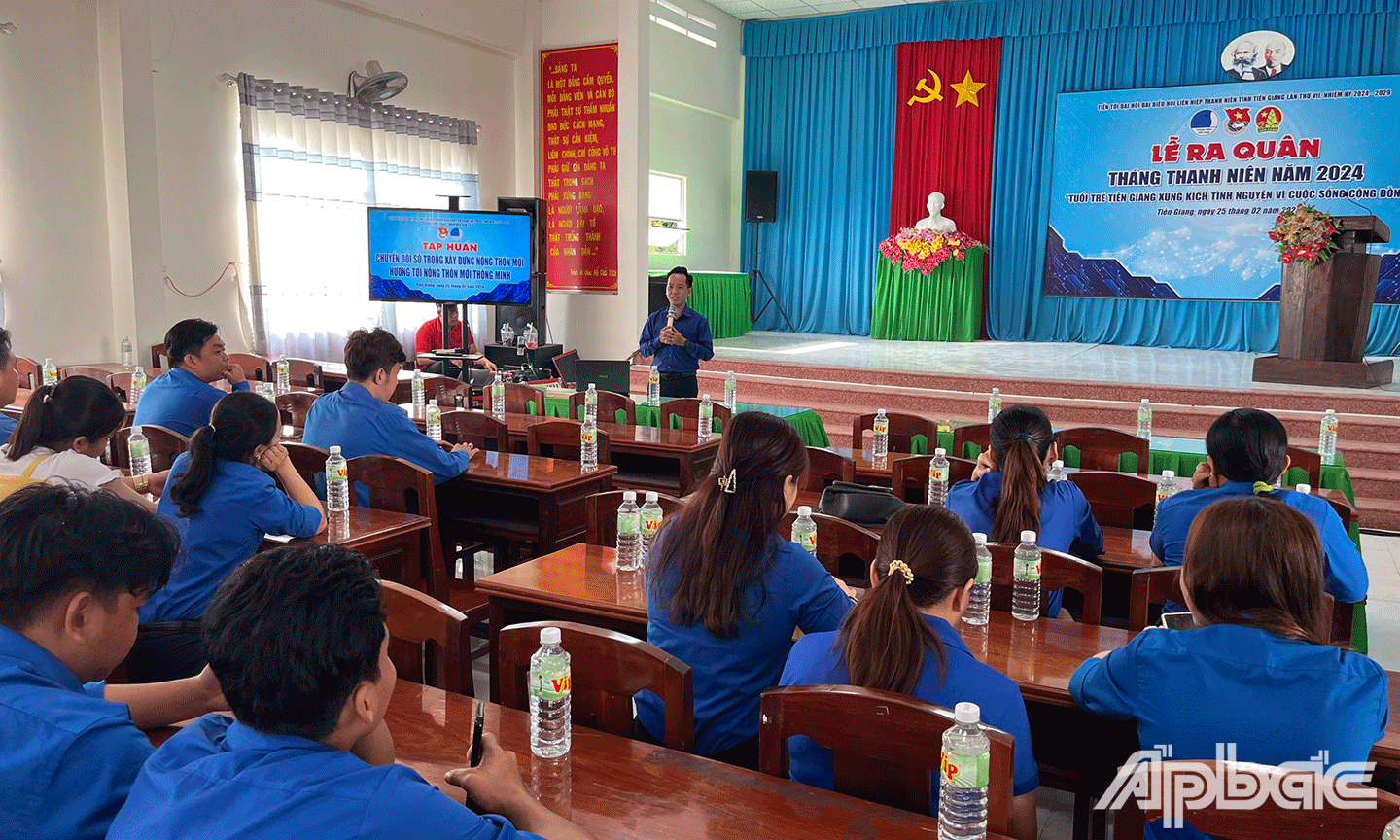 thanh niên tham gia thực hiện các công trình thanh niên như: Tập huấn chuyển đổi số trong xây dựng nông thôn mới hướng đến nông thôn mới văn minh