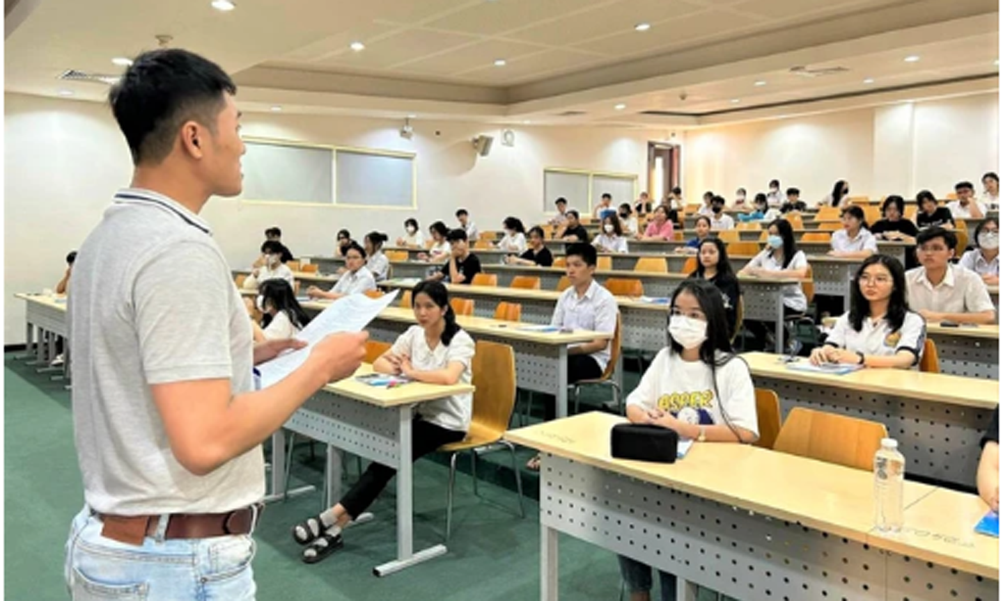 Thí sinh tham dự kỳ thi đánh giá năng lực đợt 1 năm 2023 do Đại học Quốc gia TPHCM tổ chức.
