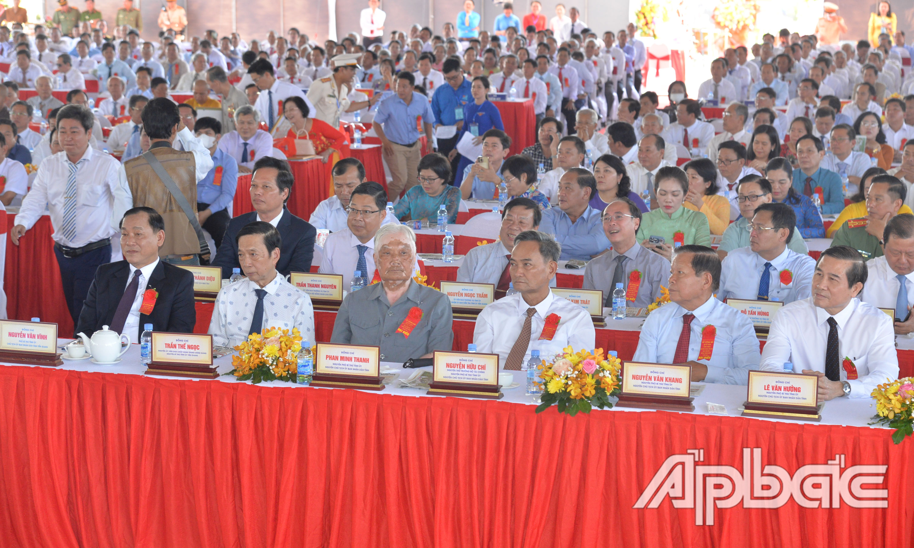 Các đại biểu dự Lễ công bố.
