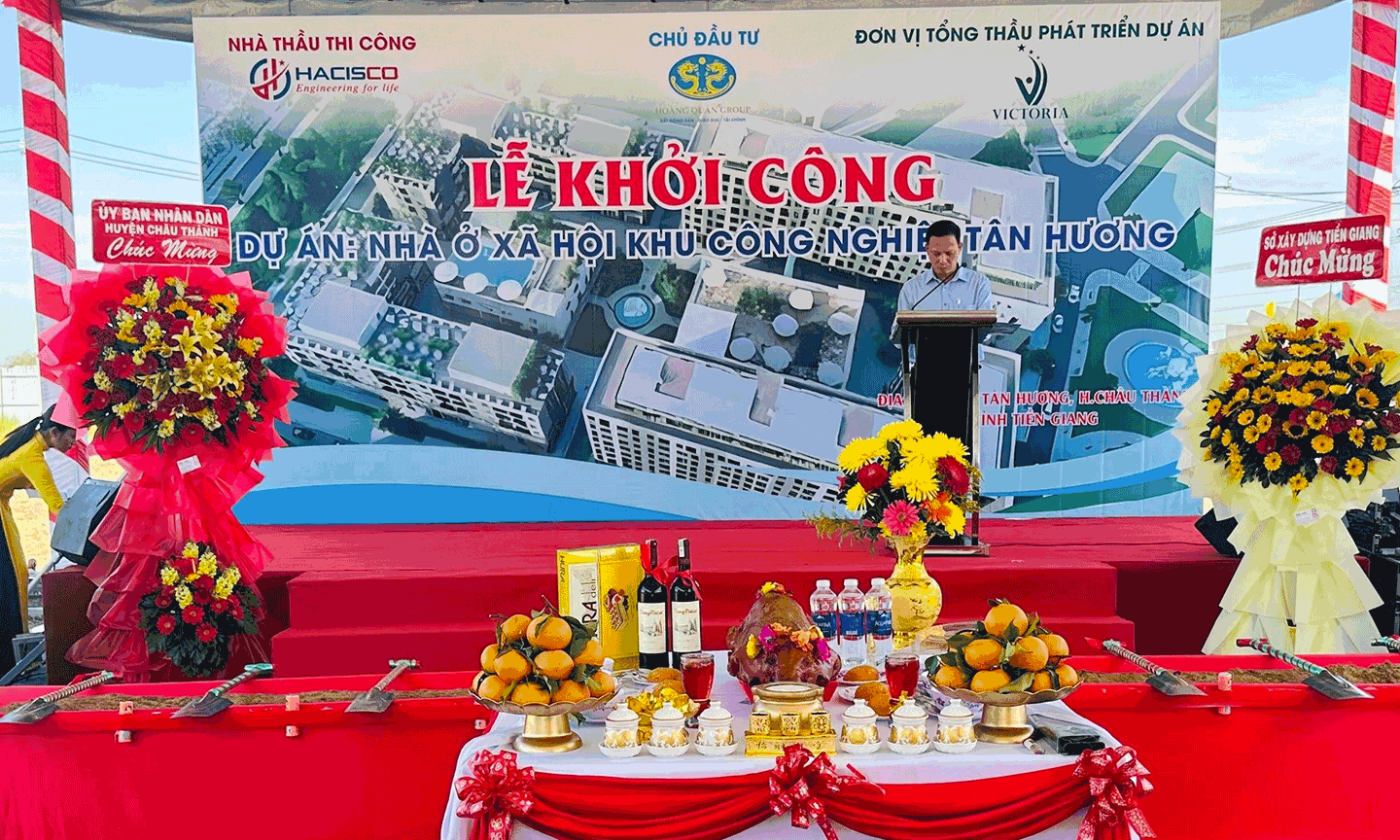 Đồng chí Trần Minh Đức – Phó Giám đốc Sở Xây dựng tỉnh Tiền Giang , phát biểu tại buổi lễ khởi công.