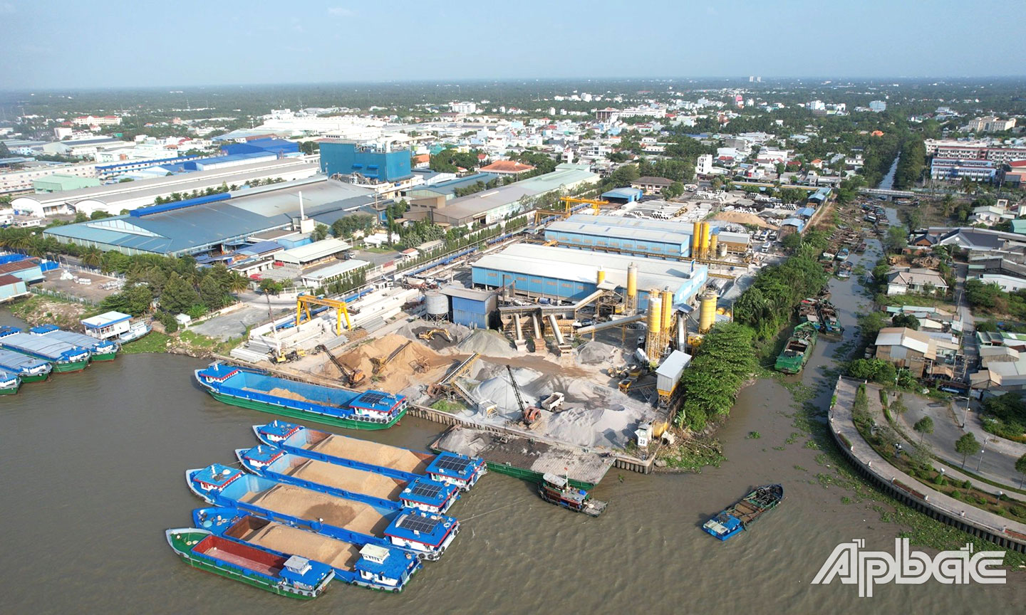 Một góc Khu công nghiệp Mỹ Tho.                                                                                                                                                  Ảnh: MINH THÀNH