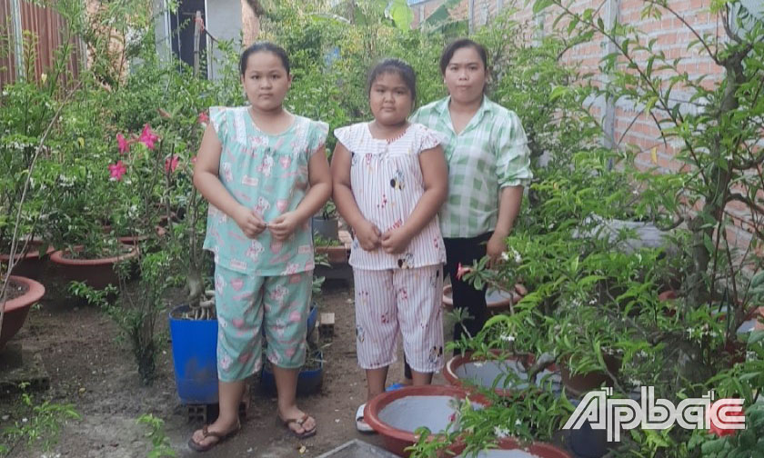 3 mẹ con chị Lượm phải ở nhờ nhà người cô chồng.