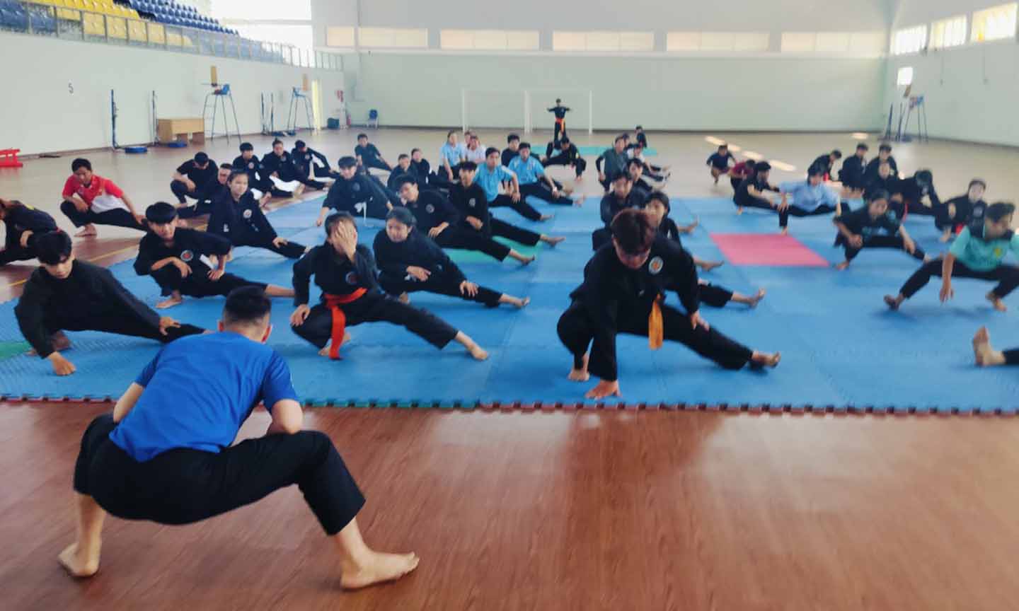 Các học viên tham dự và được hướng dẫn các kỹ năng tại buổi tập huấn.