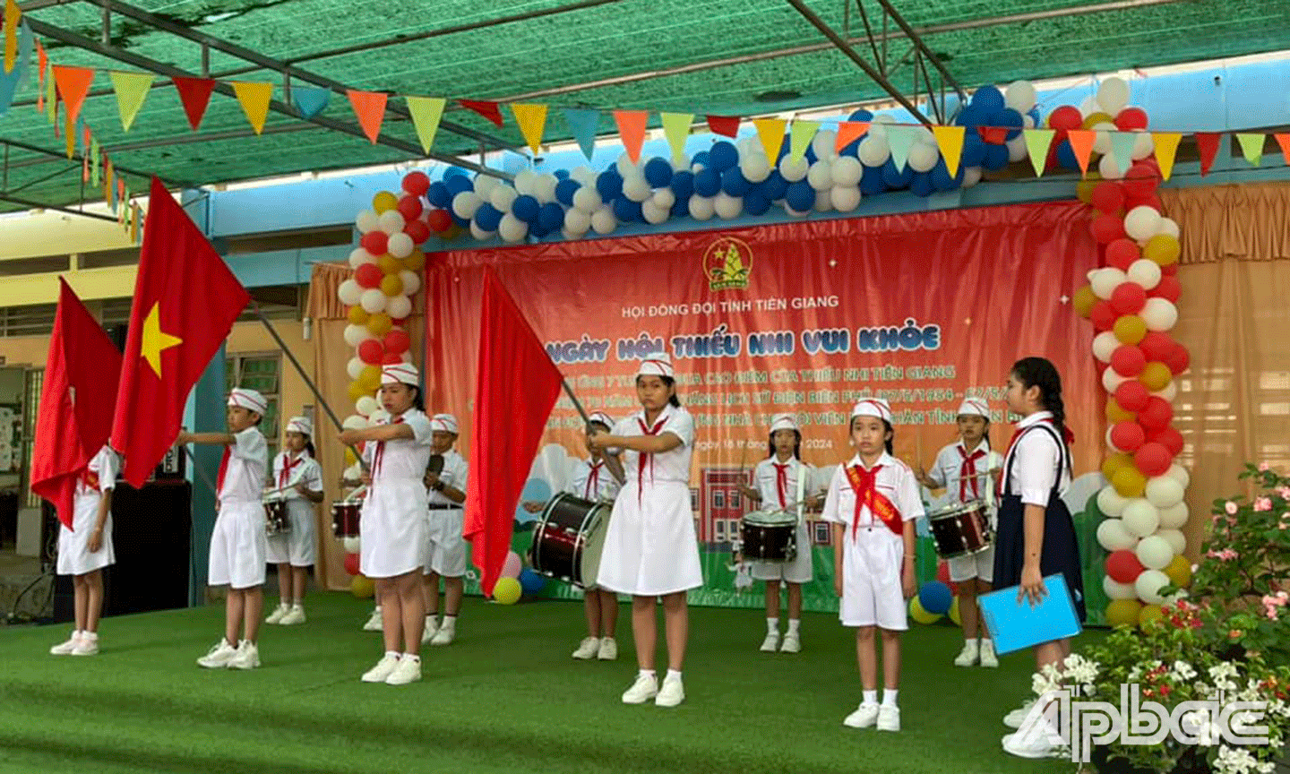 Nghi lễ chào cờ theo nghi thức Đội