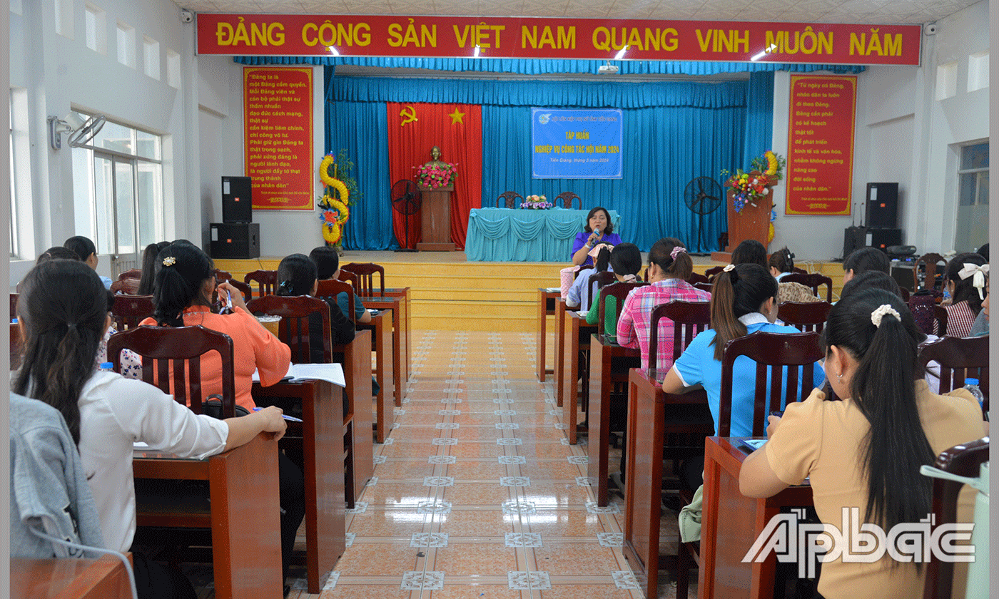 Quang cảnh tổng kết lớp tập huấn.