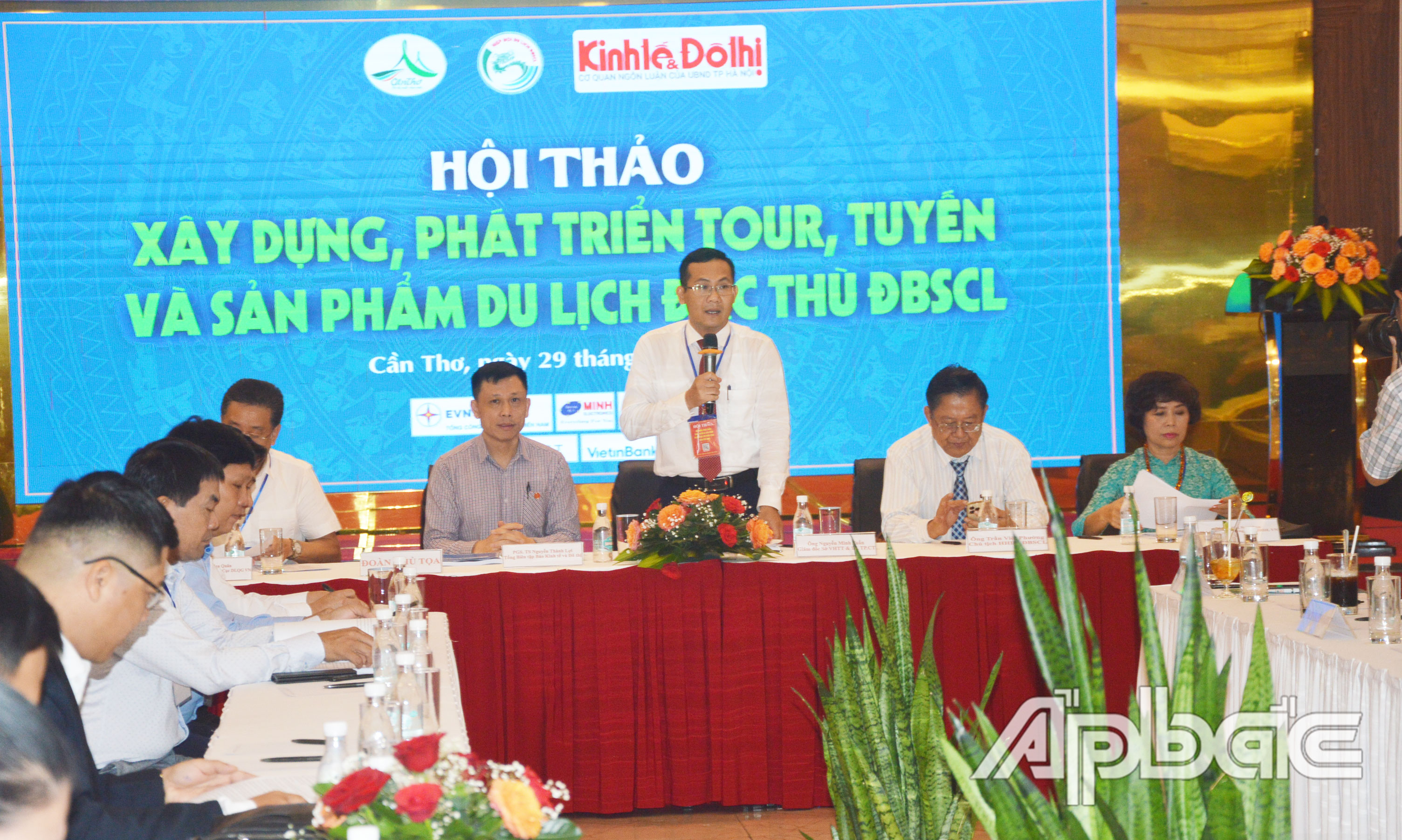 Quang cảnh buổi hội thảo.