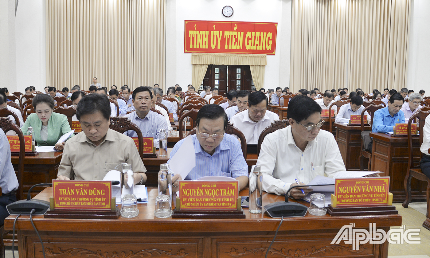 Quang cảnh hội nghị