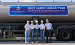 Viện thẩm mỹ DIVA trao tặng 500 bình nước cho người dân Gò Công