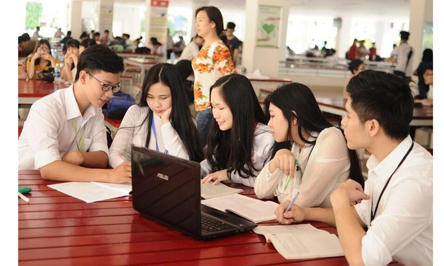Nhiều trường đại học xét tuyển học bạ THPT năm 2024.