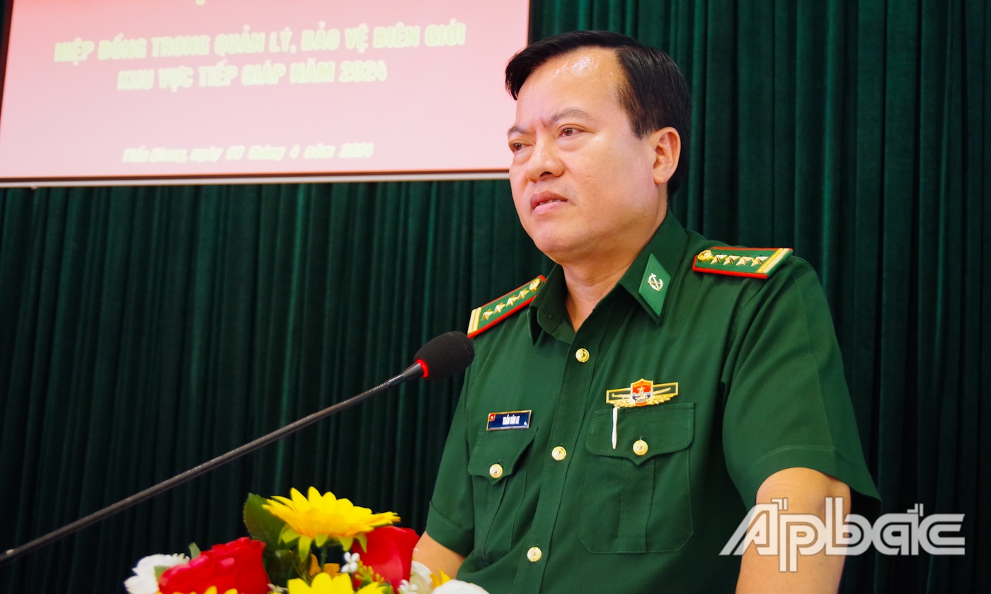 Đại tá Trần Văn Le, Chỉ huy trưởng BĐBP tỉnh Tiền Giang phát biểu tại hội nghị.