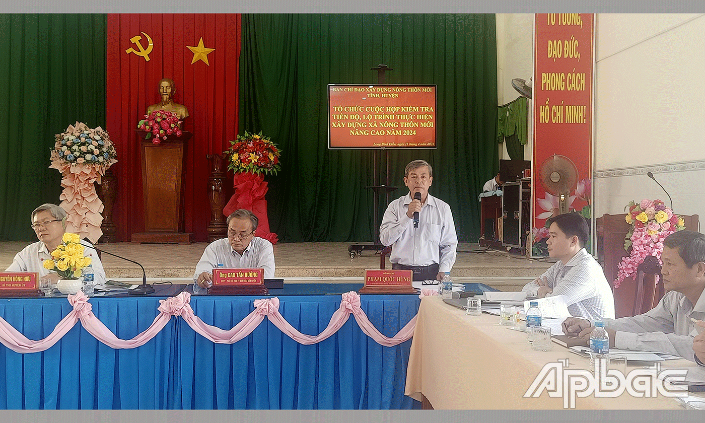 Quang cảnh buổi làm việc.