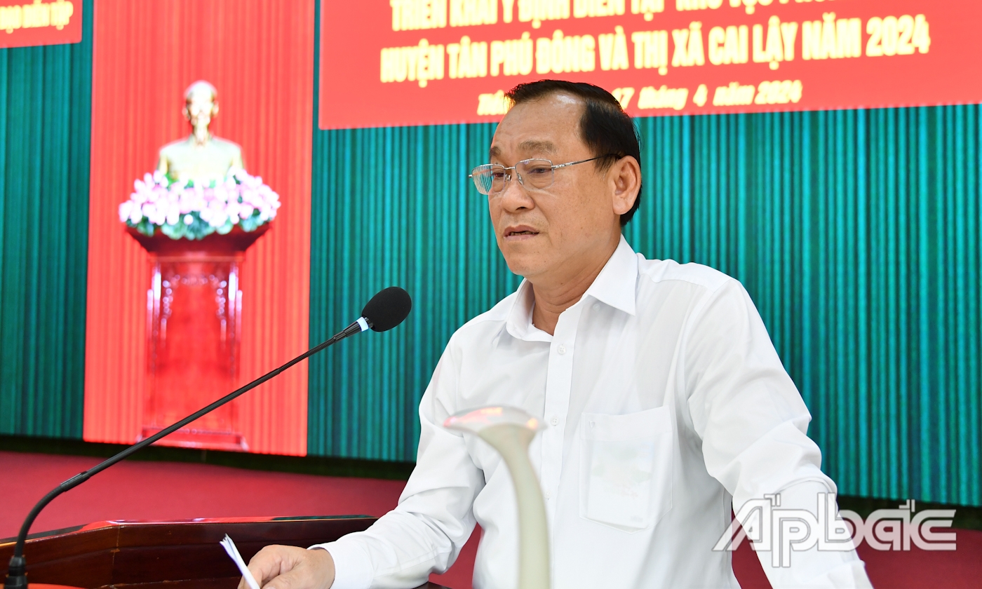 Đồng chí Nguyễn Văn Vĩnh phát biểu tại hội nghị.
