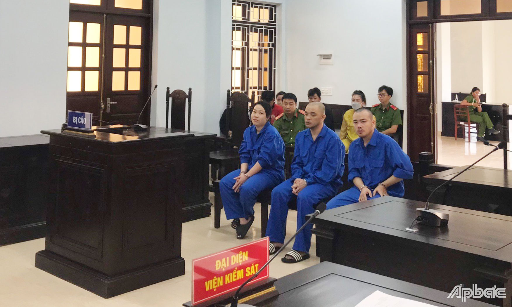 Các bị cáo tại phiên tòa.