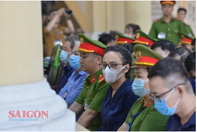 Các bị cáo tại tòa. Ảnh: CAO THĂNG