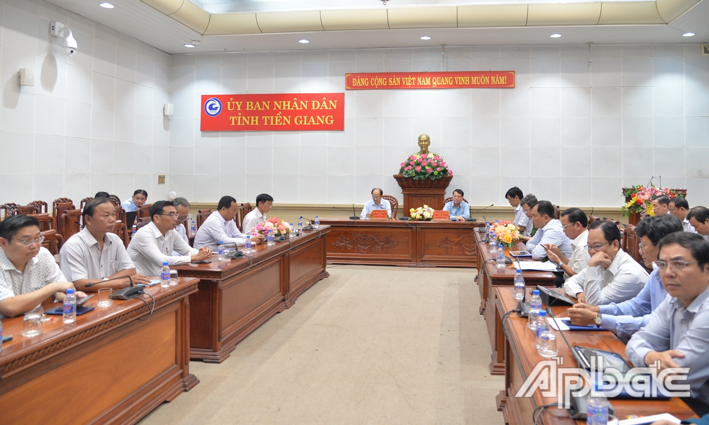Đại biểu dự tại điểm cầu Tiền Giang.
