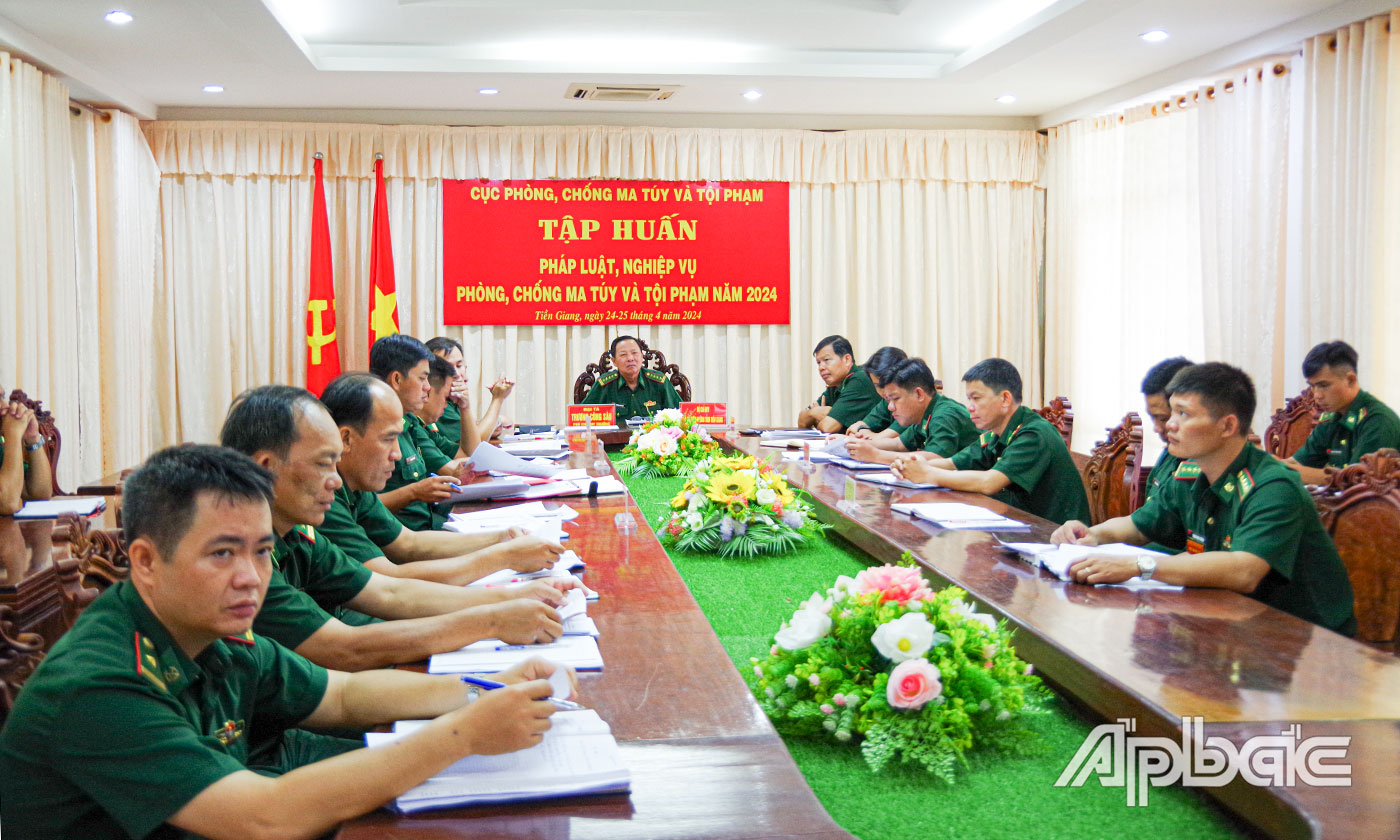 Quang cảnh tại điểm cầu Tiền Giang.