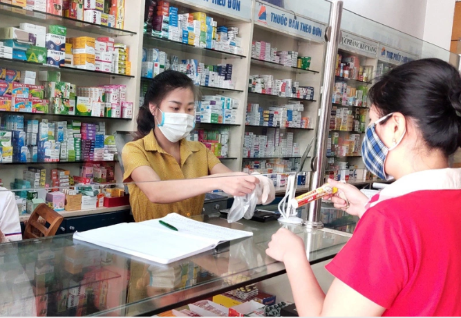 Cục Quản lý Dược yêu cầu tổ chức việc bán thuốc 24/24h và công bố thông tin rộng rãi trên các phương tiện thông tin đại chúng để kịp thời đáp ứng nhu cầu thuốc của người bệnh, không được đầu cơ, tăng giá thuốc trong dịp lễ.