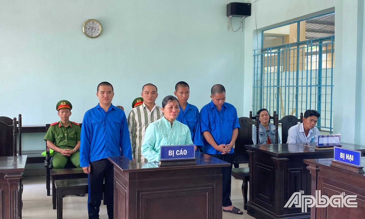 Các bị cáo tại Hội đồng xét xử.