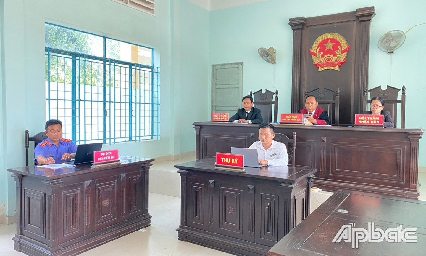Quang cảnh Hội đồng xét xử.