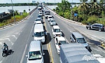 Đề xuất cấm xe tải từ 3 trục trở lên qua cầu Rạch Miễu vào giờ cao điểm