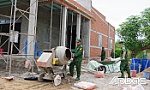Đồn Biên phòng Kiểng Phước hỗ trợ hộ cận nghèo xây dựng nhà