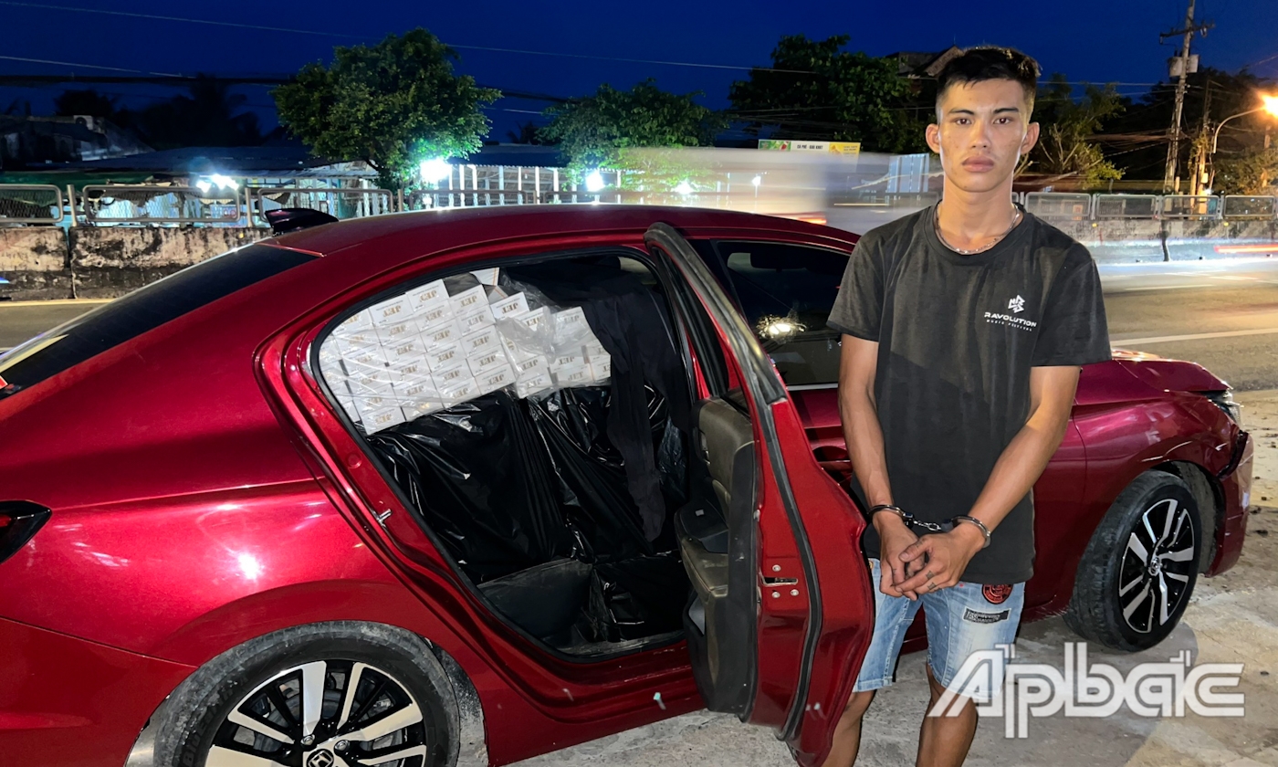 Đối tượng cùng tang vật.