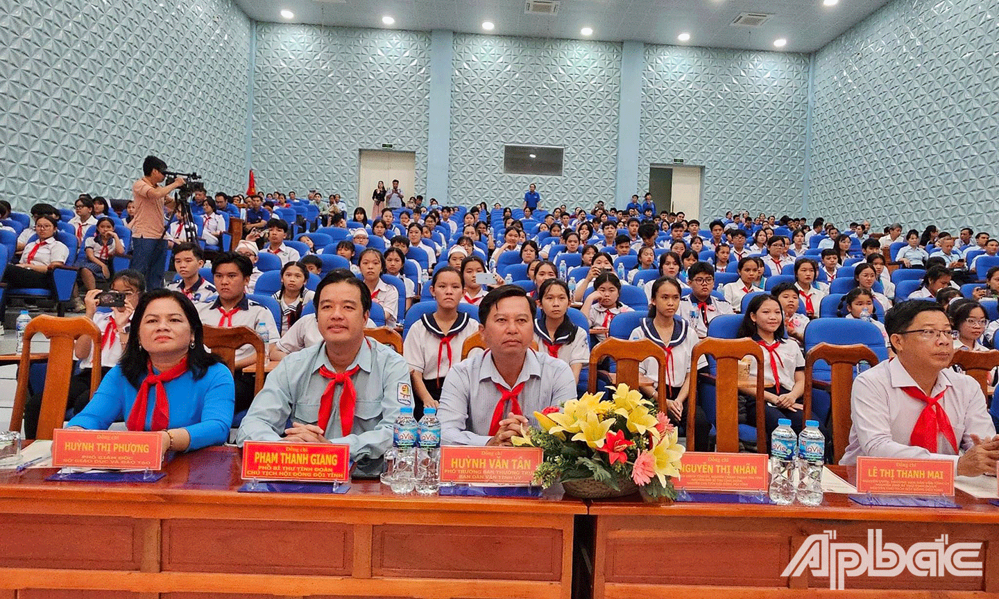 Đai biểu tham dự Chương trình