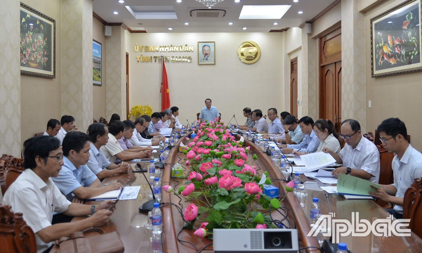 Quang cảnh buổi làm việc.