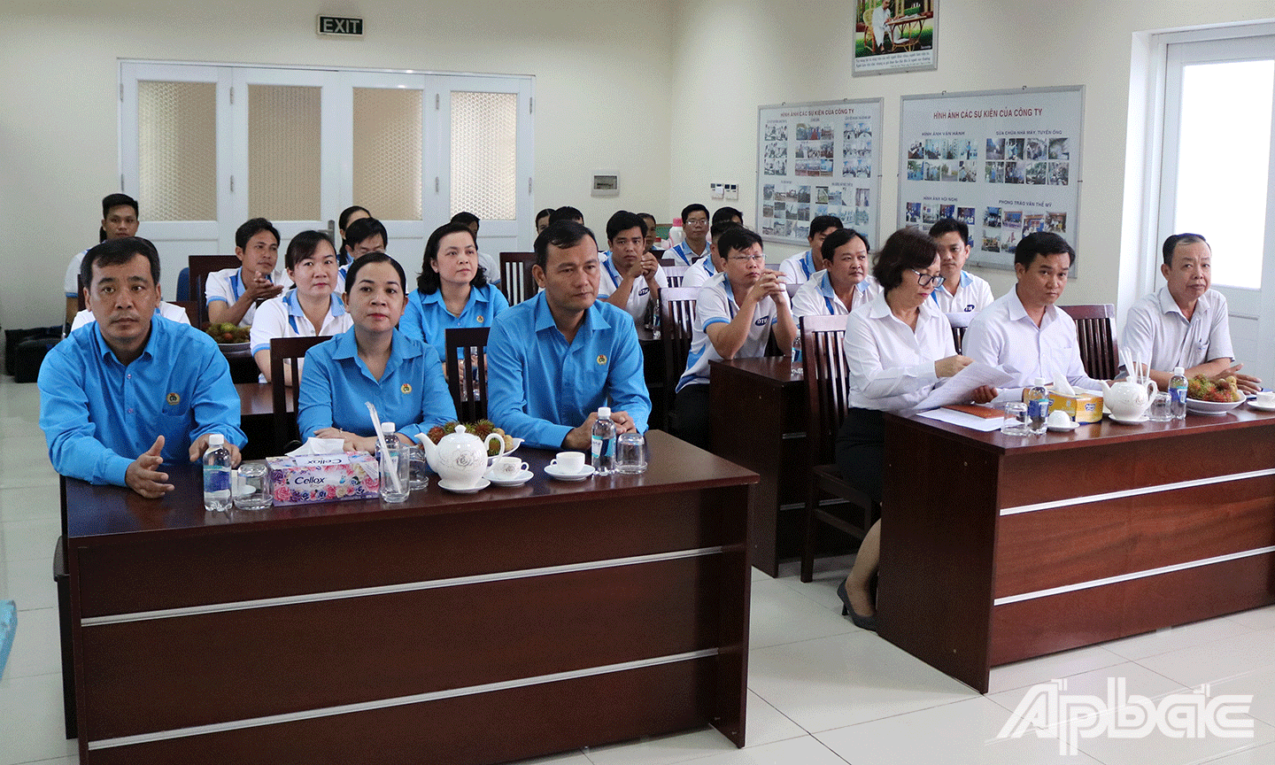 Đại biểu tham dự Hội nghị