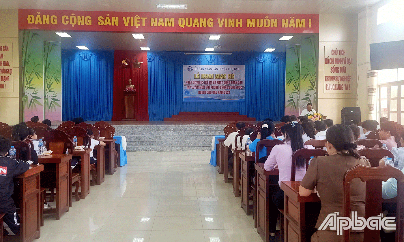Quang cảnh lễ khai mạc.