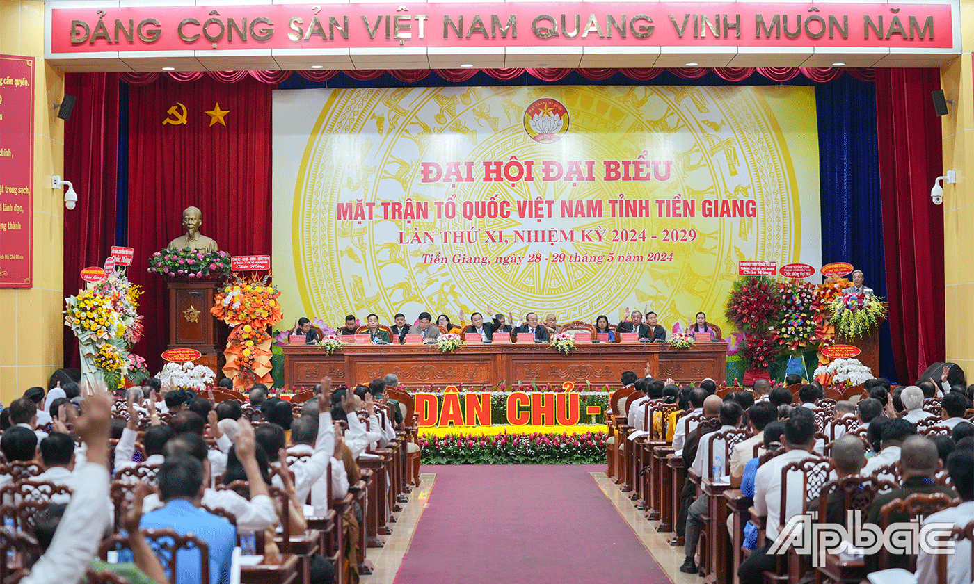 Đại biểu hiệp thương Đoàn Chủ tịch, thư ký, chương trình và hình thức biểu quyết trong Đại hội.