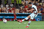 EURO 2024: Những kỷ lục đang chờ Cristiano Ronaldo xô đổ