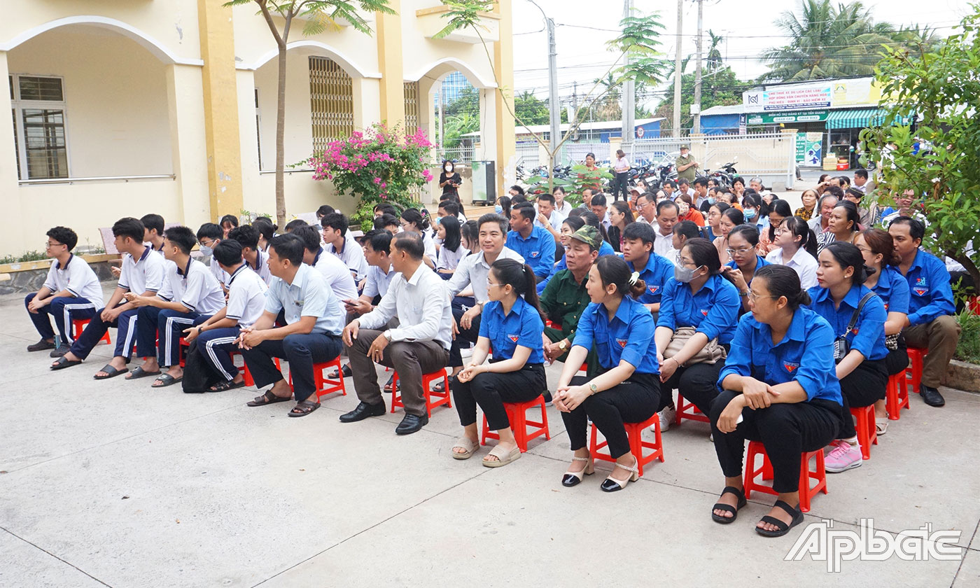Quang cảnh tại buổi lễ phát động 