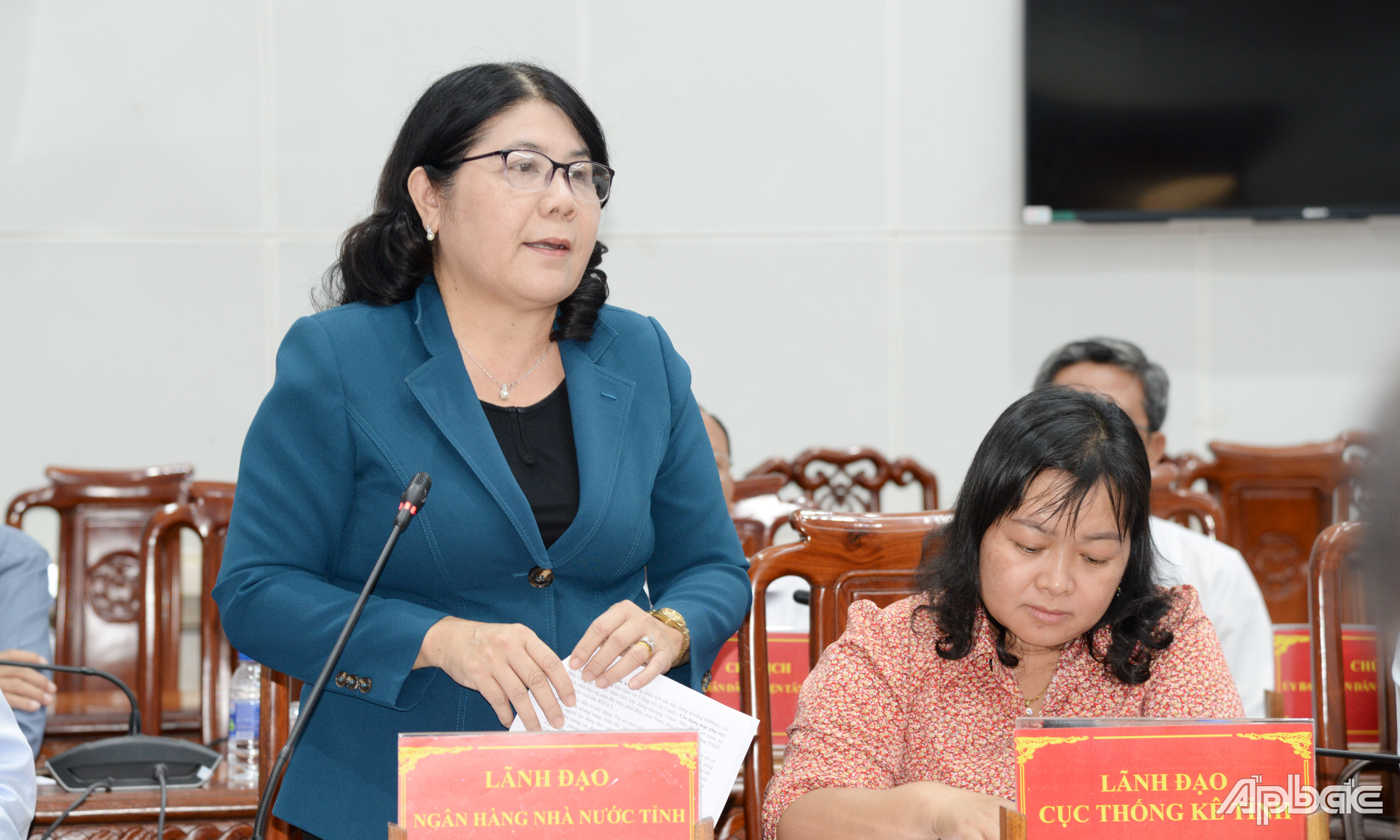 Đồng chí Nguyễn Thị Đậm thông tin về hoạt động kiểm tra thị trường vàng trên địa bàn tỉnh.