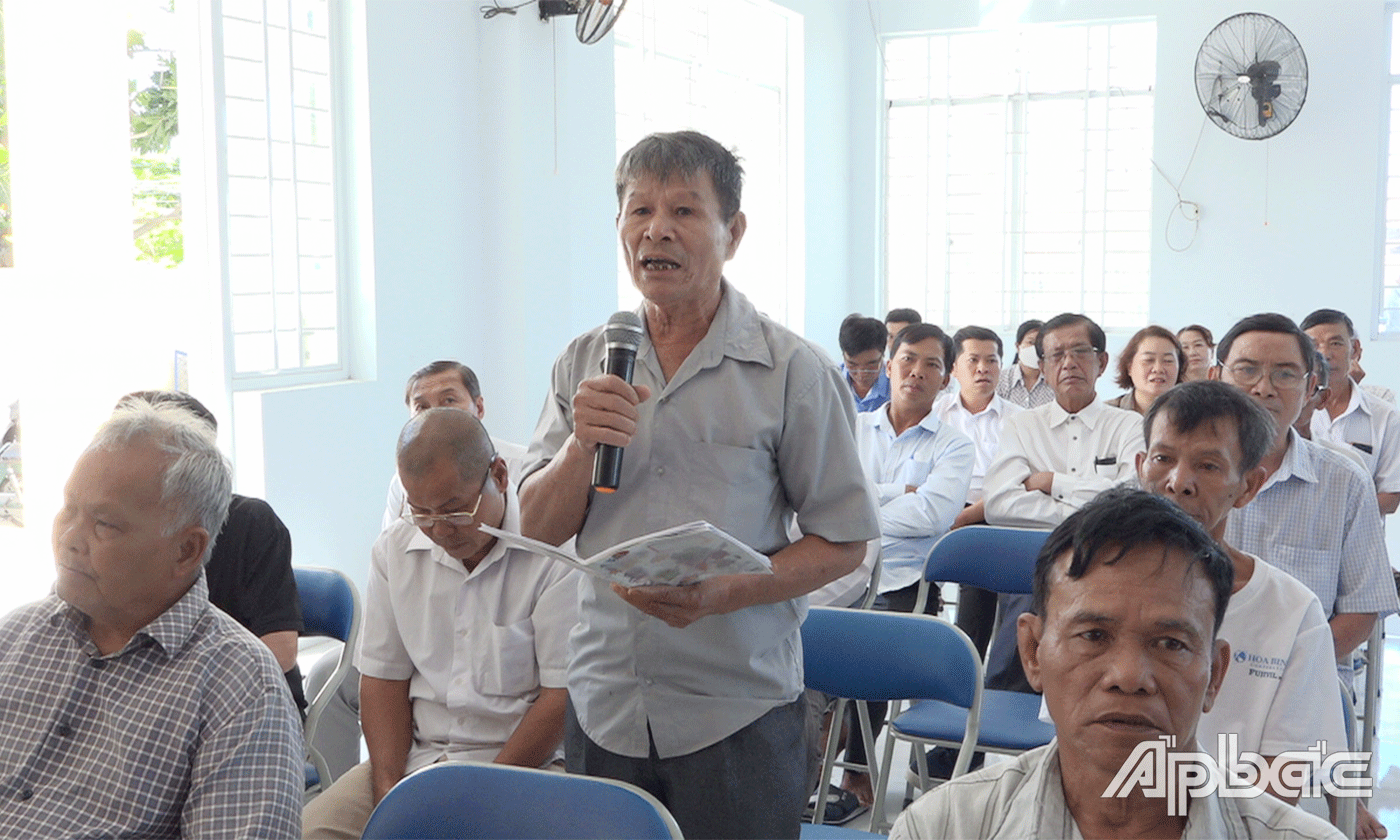 Cử tri phát biểu ý kiến, kiến nghị.