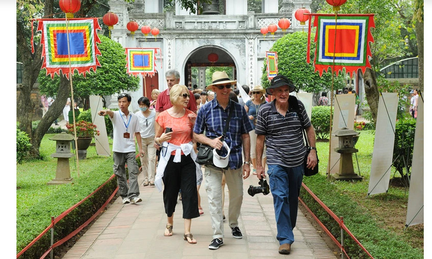 Lượng khách quốc tế đến Việt Nam trong tháng 5 đạt gần 1,4 triệu lượt người, tăng 51% so cùng kỳ năm trước. Ảnh: NAM ANH