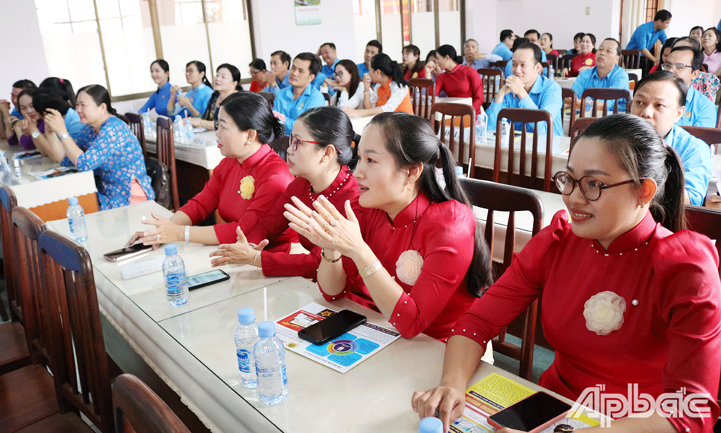 LĐLĐ tỉnh Tiền Giang tổ chức Họp mặt kỷ niệm Ngày Phụ nữ Việt Nam