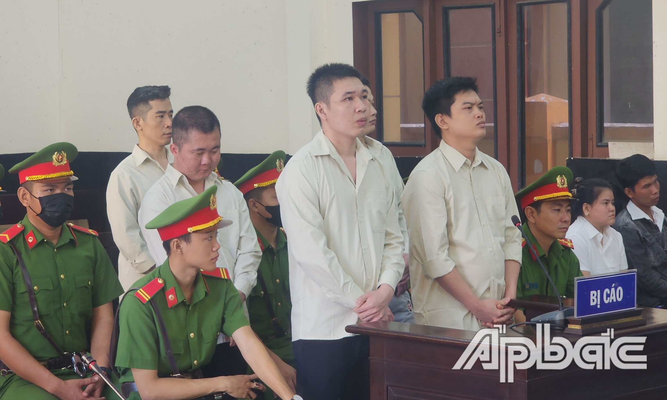 Các bị cáo tại phiên tòa.