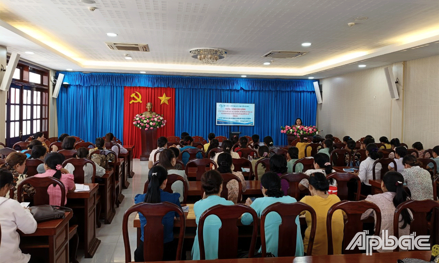 Quang cảnh các buổi truyền thông.