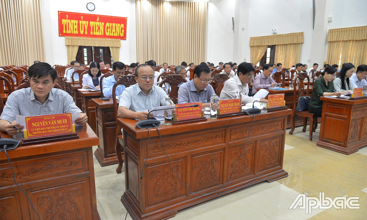 Đại biểu dự hội.