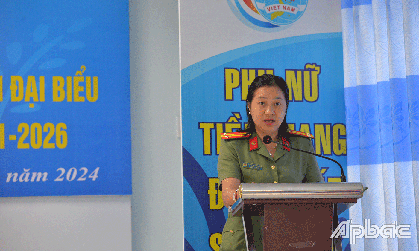 Đại biểu phát biểu tham luận tại hội nghị.