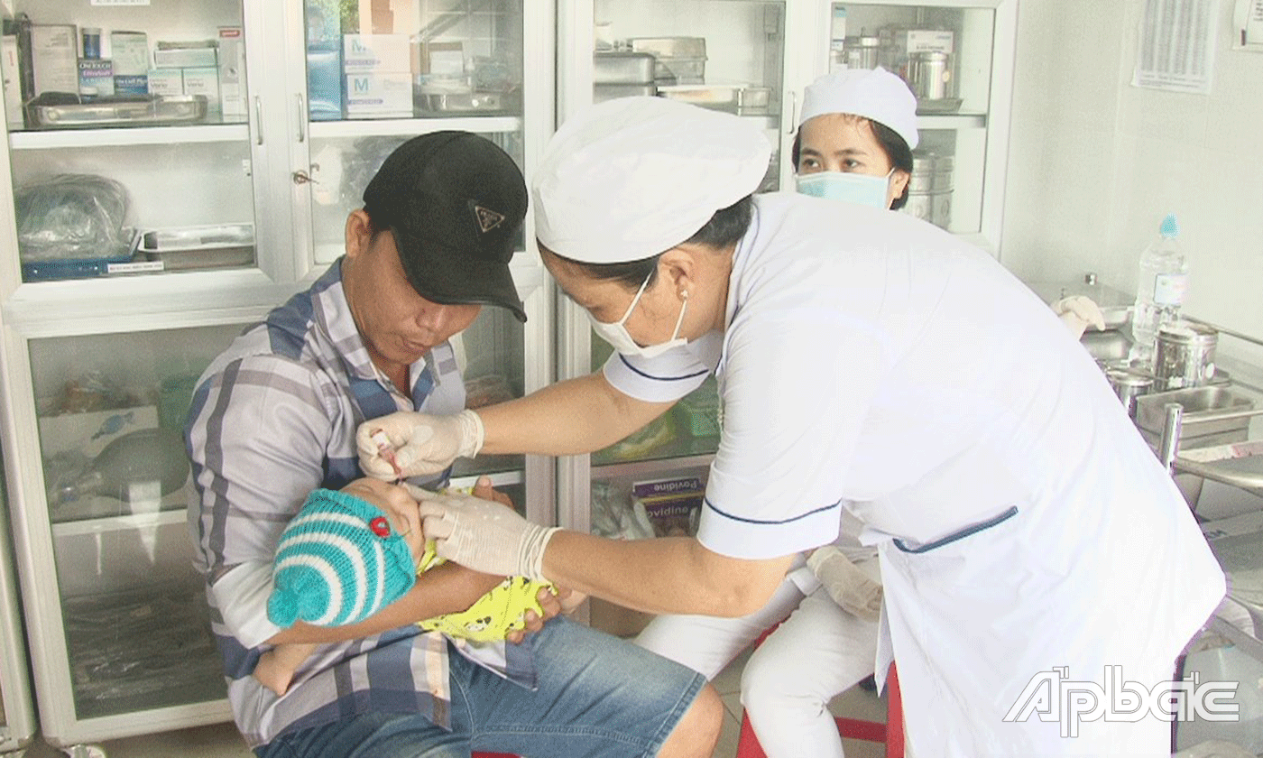 Cho trẻ uống vắc xin OPV, Vắc xin bại liệt uống OPV là một trong những loại vắc xin an toàn nhất từng được phát triển trên thế giới.