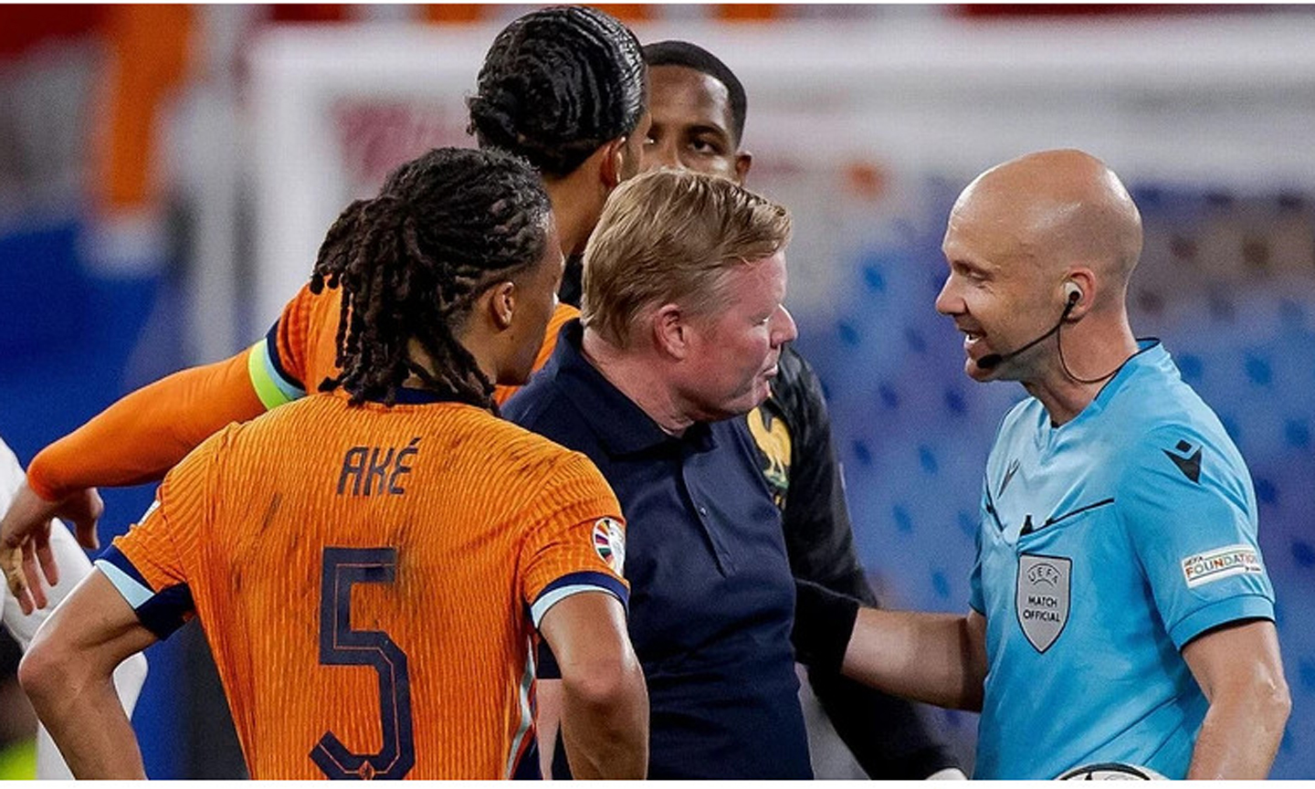 Ông Ronald Koeman không hài lòng với quyết định của trọng tài. (Ảnh: Getty)