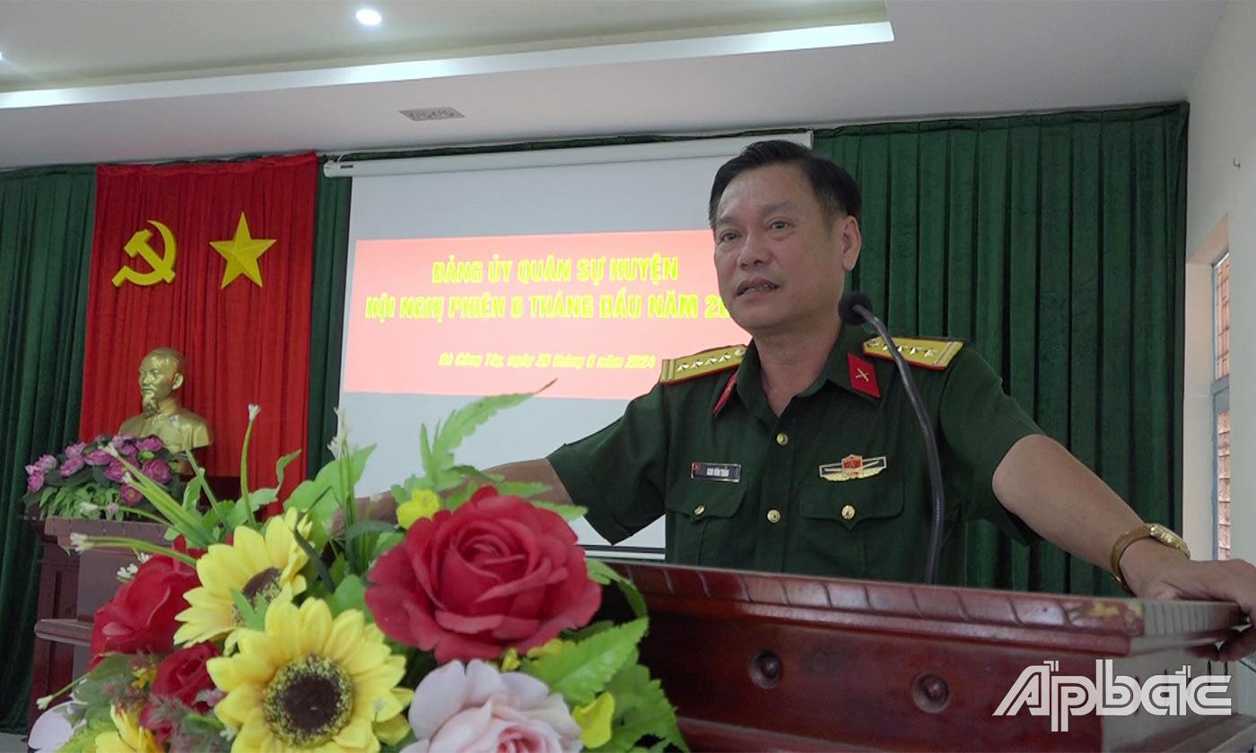 Đại tá Cao Văn Thảo phát biểu tại hội nghị