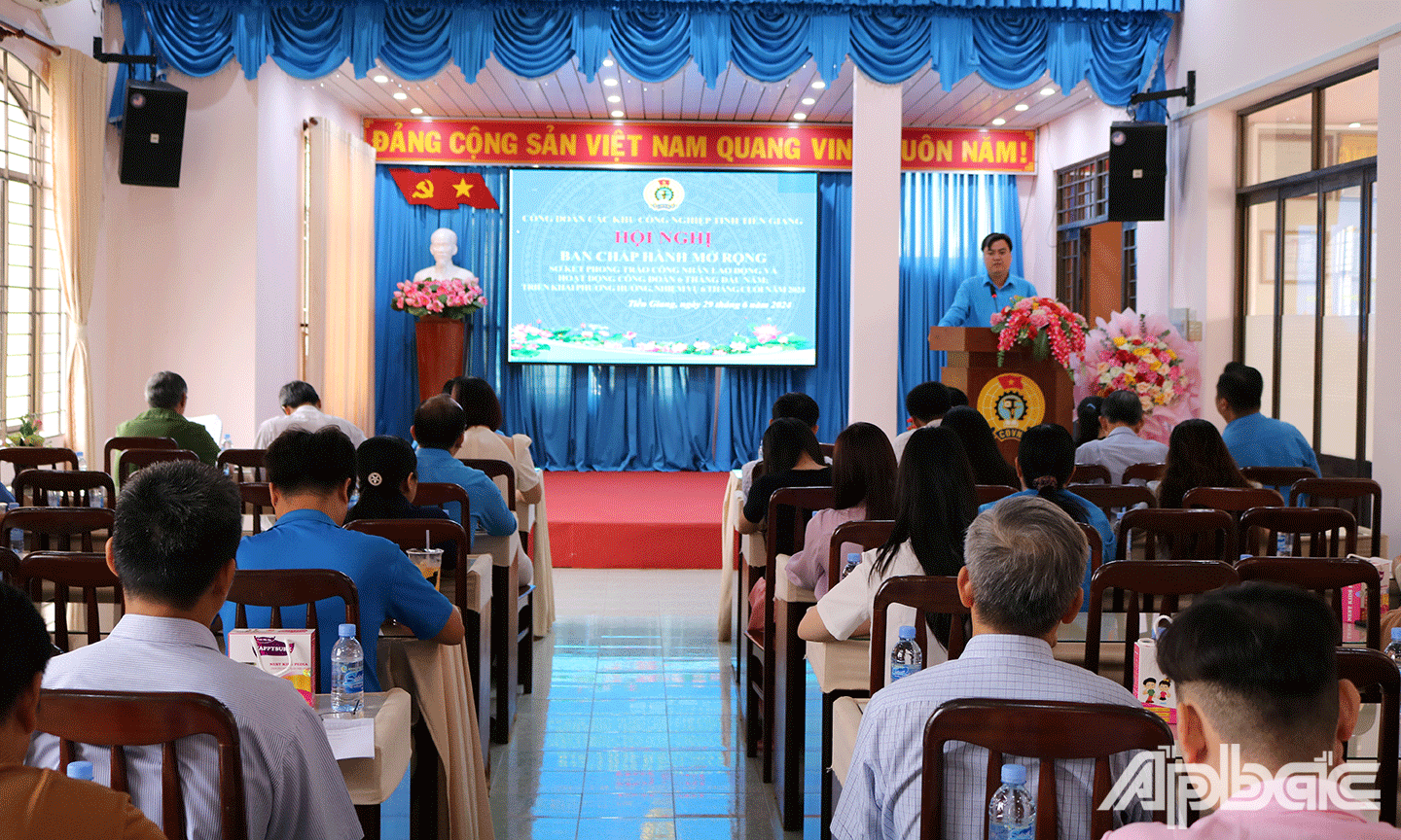Quang cảnh hội nghị