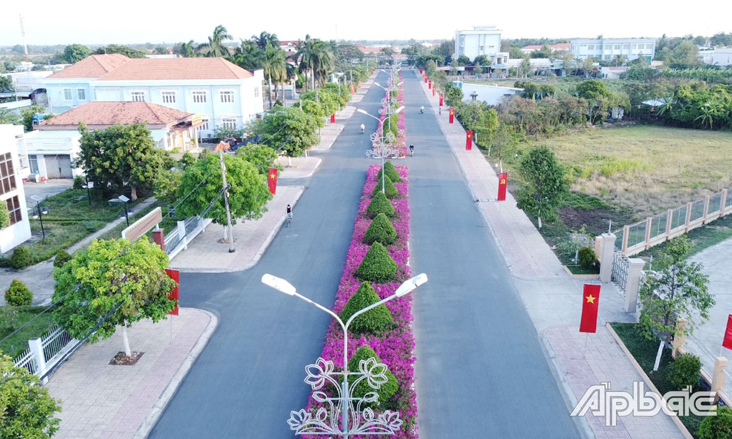 Sau thời gian xây dựng huyện NTM, kinh tế - xã hội của huyện chuyển biến mạnh mẽ, diện mạo nông thôn có nhiều đổi mới. 