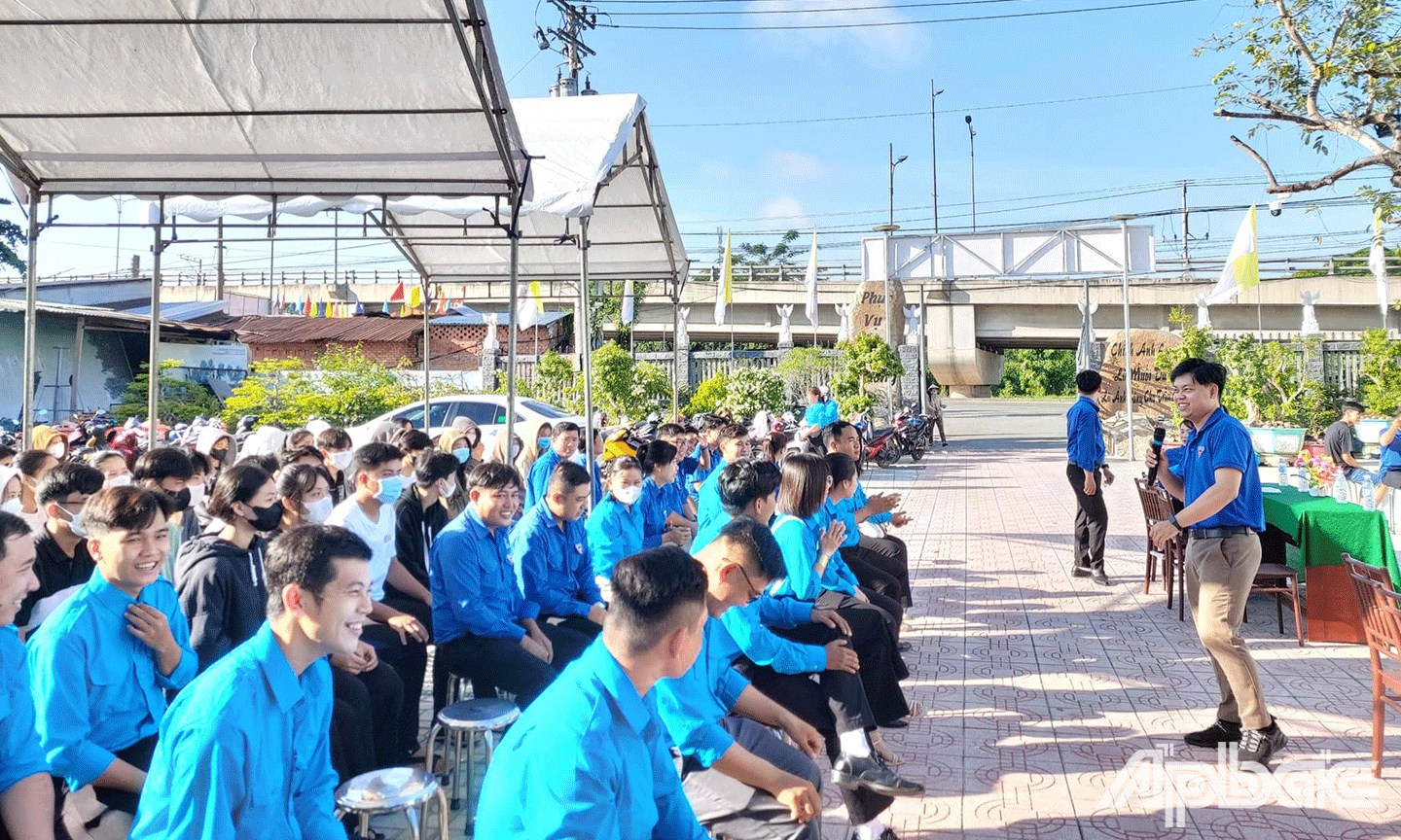 tạo sân chơi lành mạnh, là cầu nối, giữa hội viên thanh niên và thanh niên tôn giáo. 